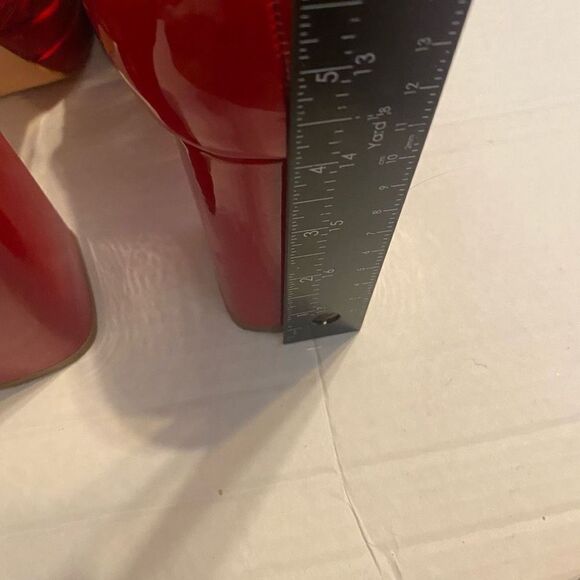 COUTGO Women’s Red Platform High Chunky Buckle Pumps Size 8.5 New With Defects - Picture 7 of 9
